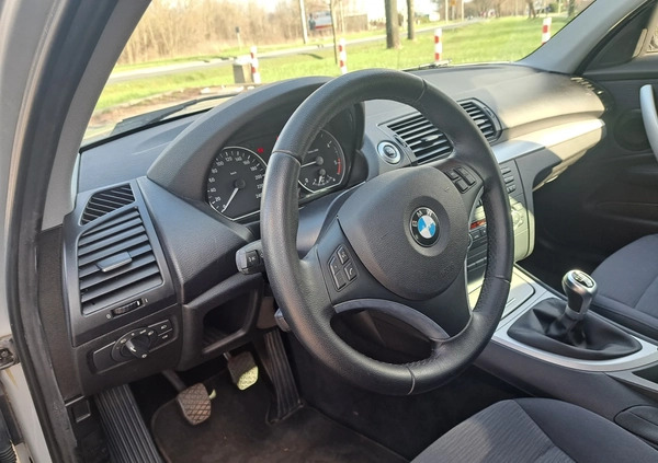 BMW Seria 1 cena 20500 przebieg: 182000, rok produkcji 2010 z Skierniewice małe 232